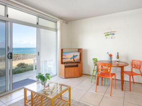 Craigmore On The Beach Unit 4 - ground floor with views